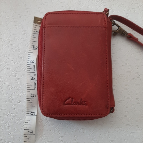 Clarks wristlet - Picture 3 of 6